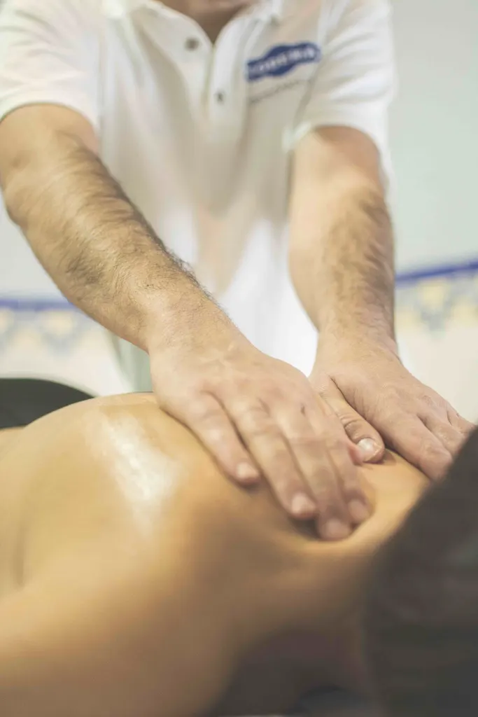 Heating Pads for Lower Back Discomfort at a Desk