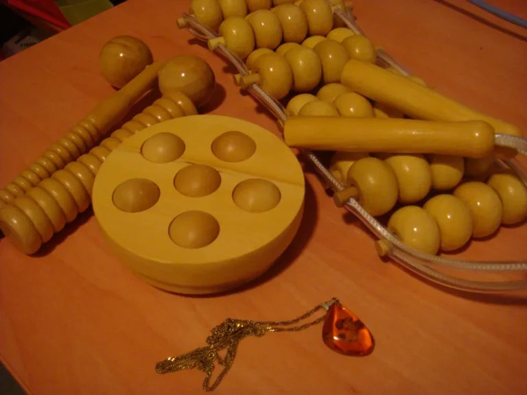 Massage Chairs vs. Massage Guns: Which Fits a Small Apartment?