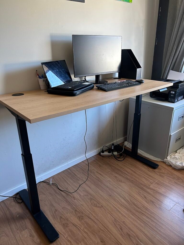 Ergonomics of a standing desk: height, timing and what the research says