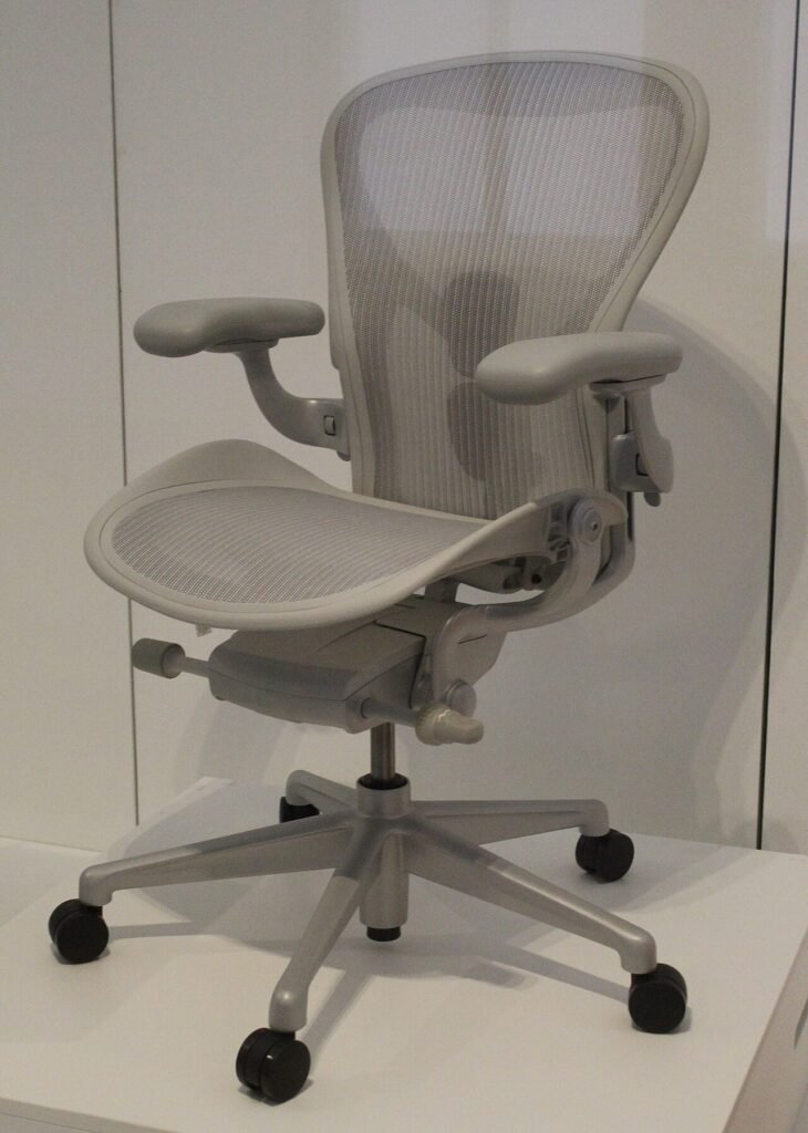 Tailbone pain when sitting: causes, cushions, and when to get it checked